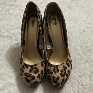 Woman’s Wasson animal print high heel - size 6.5